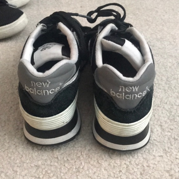 New balance tennis shoes - Picture 4 of 6